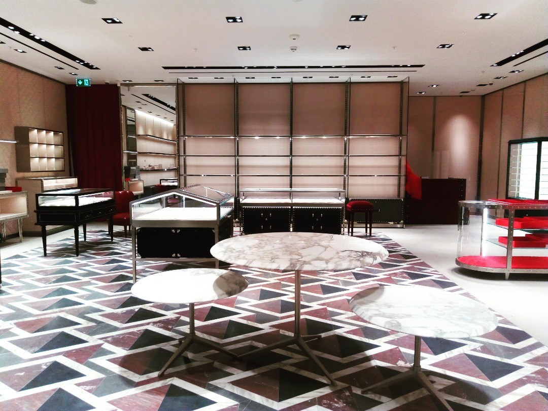 Gucci - Heathrow Airport – EONS