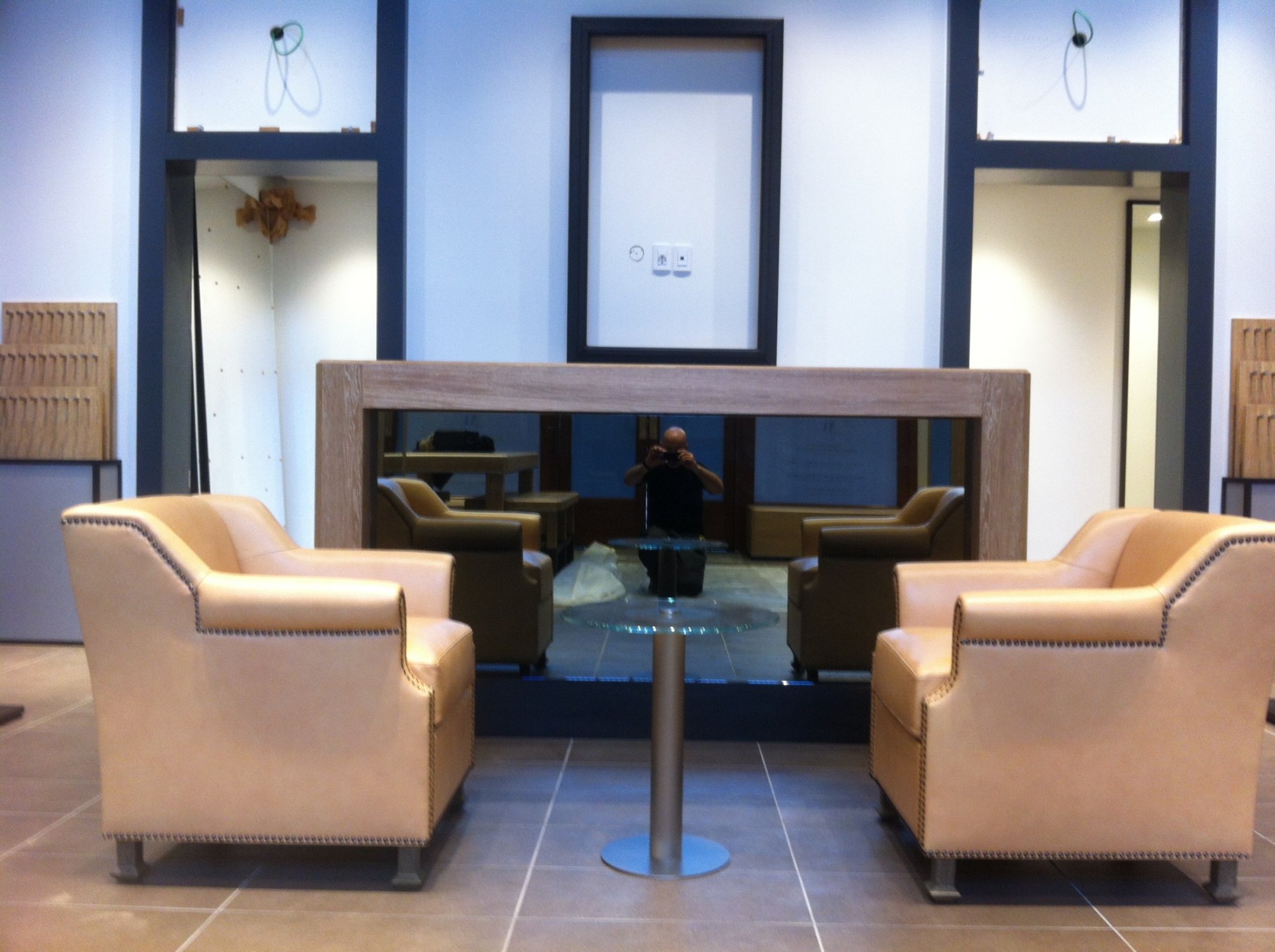 Bekstaff. Oxford Village Outlet, UK – EONS